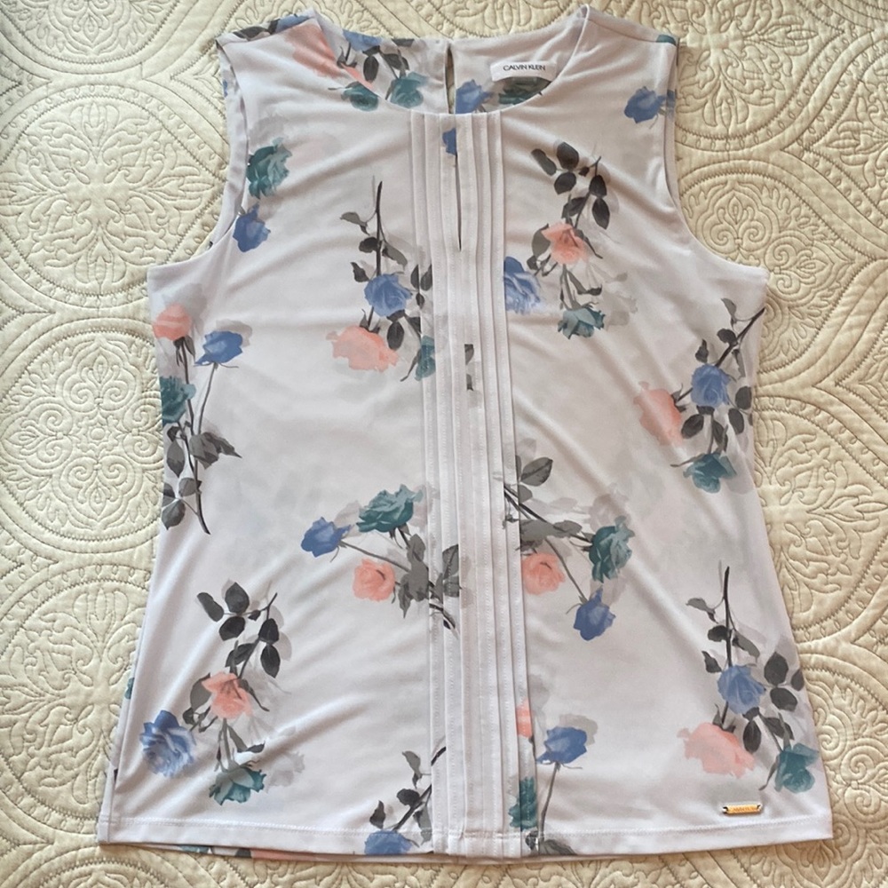 Calvin Klein Women’s Floral Sleeveless Top. Size S